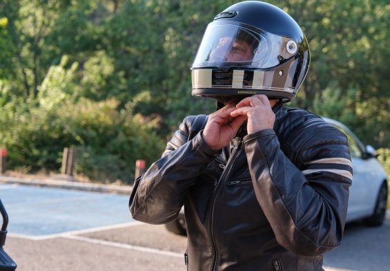 motorcycle helmet laws